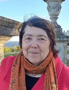 Geneviève Augendre, auteure de Poèmes à tous vents, explore la poésie comme une musique de l’âme. Inspirée par son apprentissage du piano, elle transforme les émotions, les souvenirs et les élans du cœur en vers sensibles et accessibles. Son écriture, portée par le temps, les vents et les sentiments, invite à un voyage intérieur empreint de douceur et de sincérité. À travers ce recueil poétique, Geneviève Augendre partage une voix authentique qui résonne comme une mélodie intime.